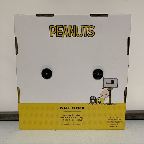 Peanuts Snoopy Analog Wall Clock-NIB - Picture 2 of 5